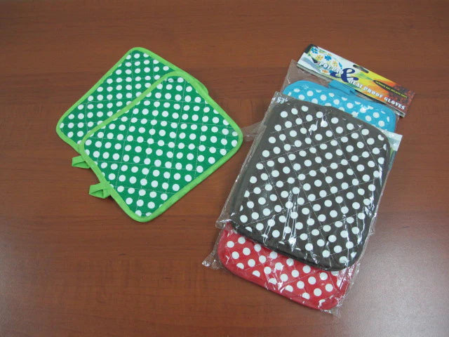 Polka dots heat pad holder