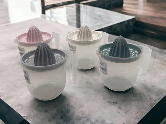 Armada Lemon Squeezer with Measuring Cup 850 ml