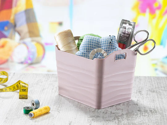 Medium Plastic Basket Wavy Design 3 L