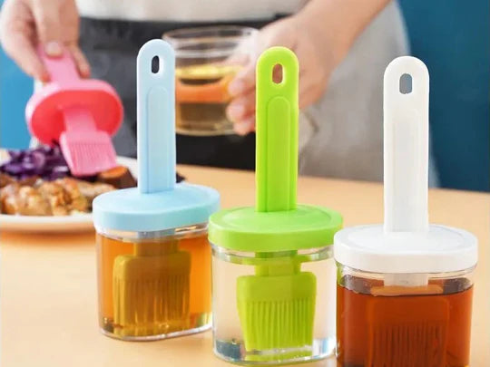 Silicone Brush in Plastic Can