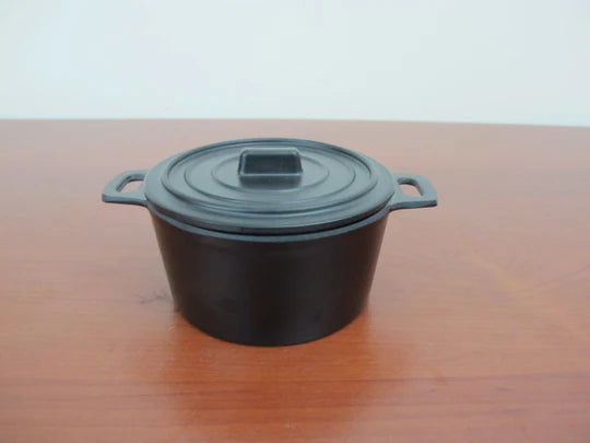 Small melamine pot with cover 10.2 cm